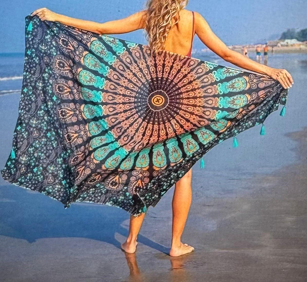 010 Elegant Women Pareo