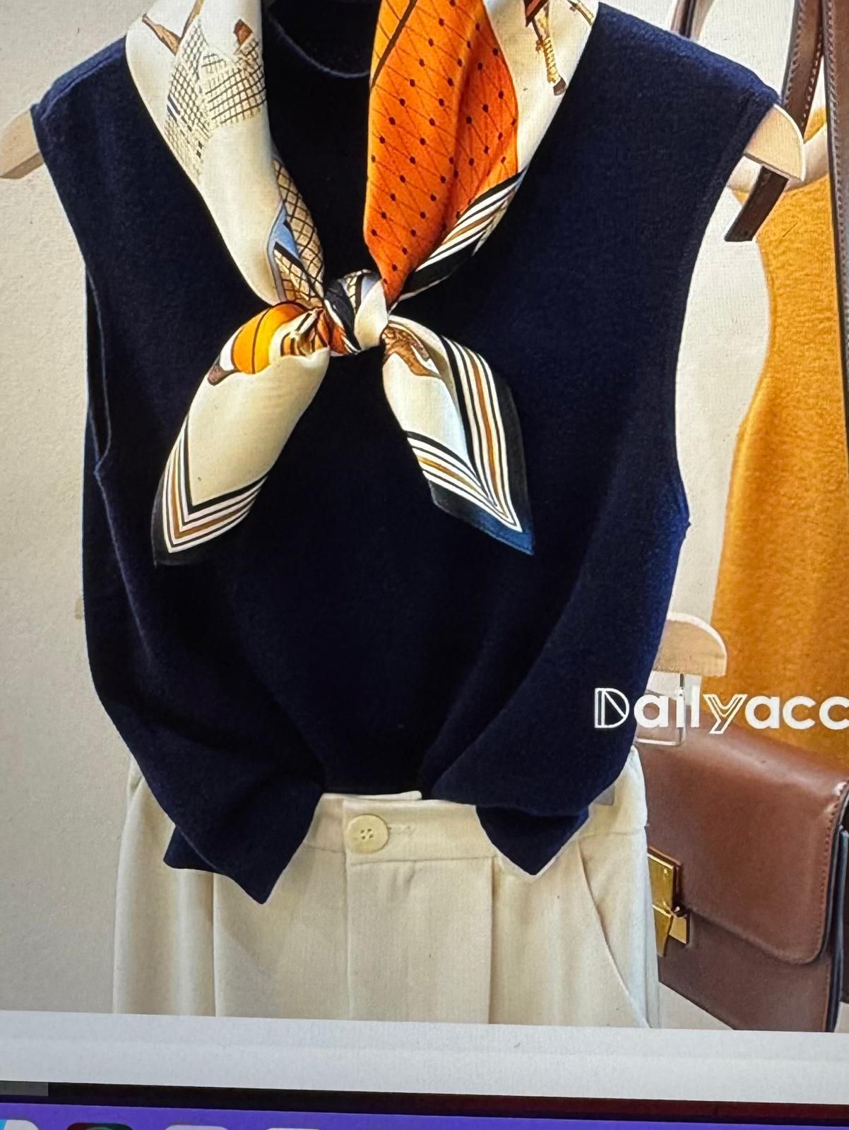 008 Scarf Woman
